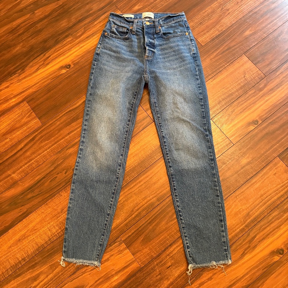 Universal Thread High Rise 90s Slim Jean 0